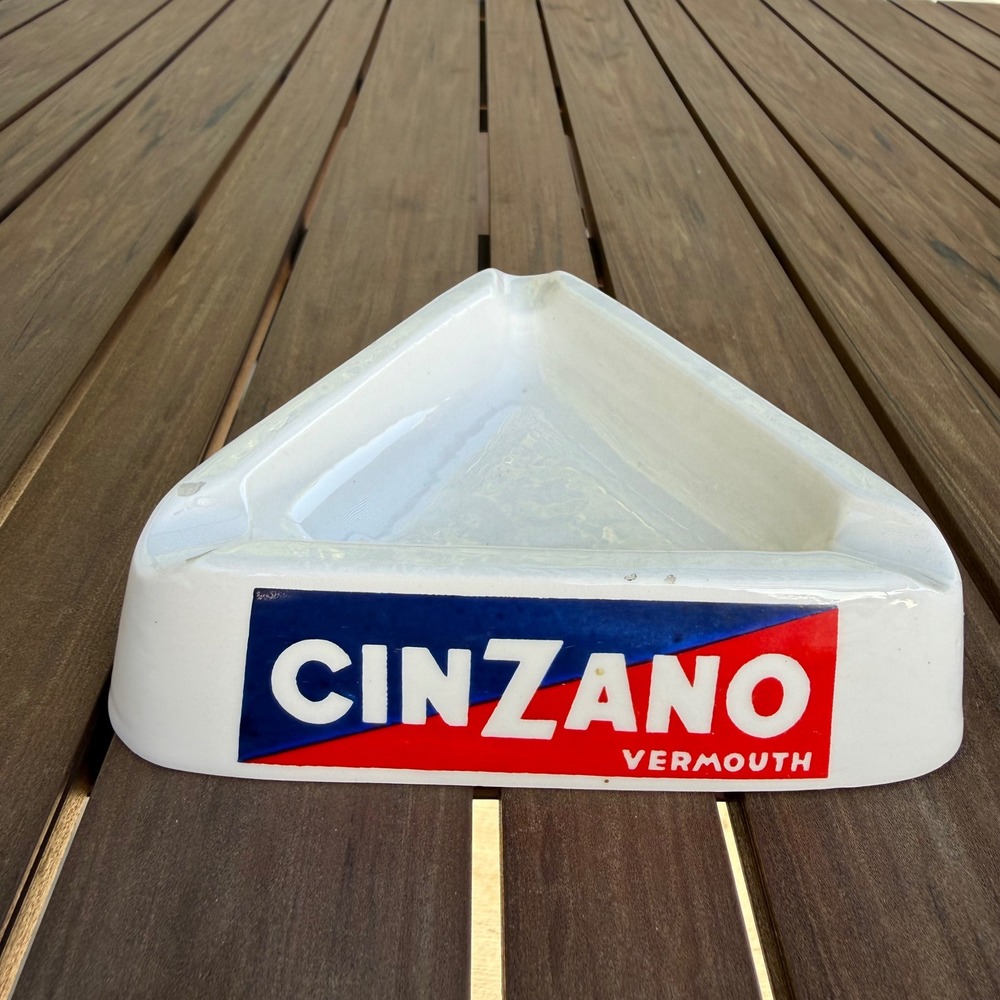 Vintage Cinzano Vermouth Ashtray Ceramic Triangular Made in Italy Piola Barware - Picture 3 of 5